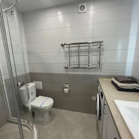 Стильна Квартира В Новому Будинку, Поряд Центр Та Р. Дніпро Cherkasy Exterior photo