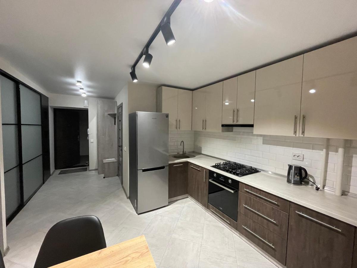 Apartment стильна в новому будинку, поряд центр та р. дніпро Cherkasy