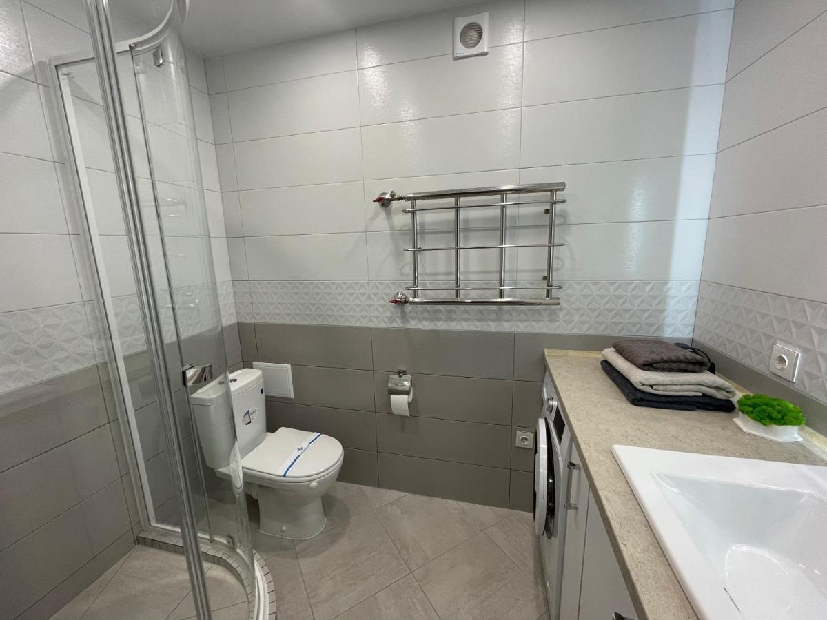 стильна в новому будинку, поряд центр та р. дніпро Apartment *